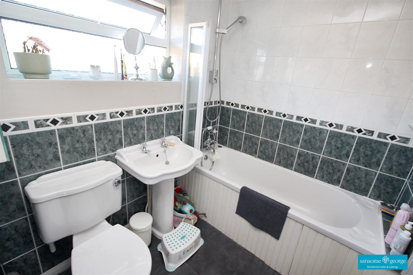 Cranmer Close, Tilehurst, Reading